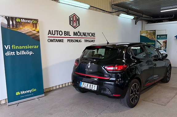 Renault Clio 9 of 14