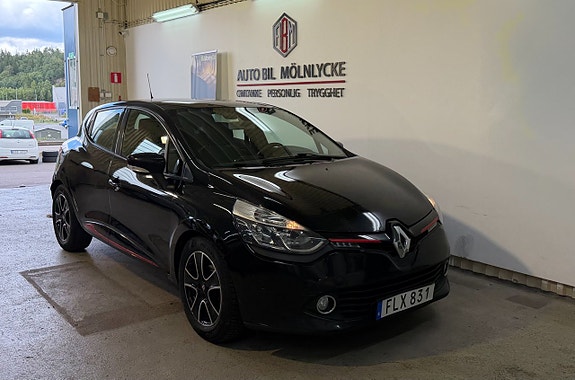 Renault Clio 11 of 14