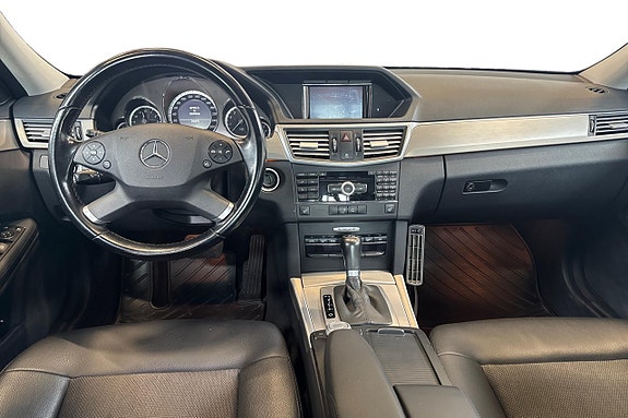 Mercedes-Benz E250 11 of 24