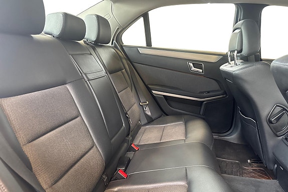 Mercedes-Benz E250 17 of 24