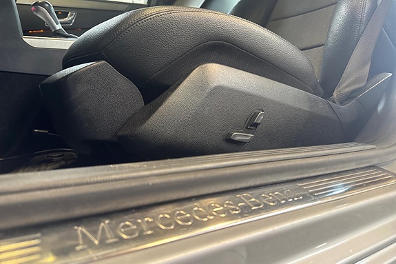 Mercedes-Benz E250 19 of 24