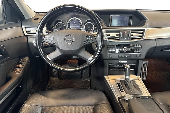 Mercedes-Benz E250 12 of 24