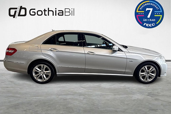 Mercedes-Benz E250 4 of 24