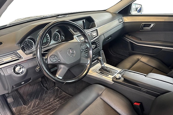 Mercedes-Benz E250 10 of 24
