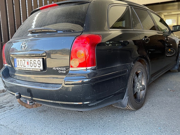 Toyota Avensis 6 of 8