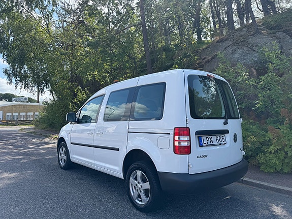 Volkswagen Caddy 4 of 6
