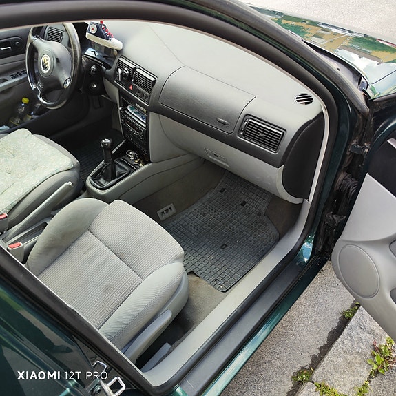 Volkswagen Golf IV 6 of 9