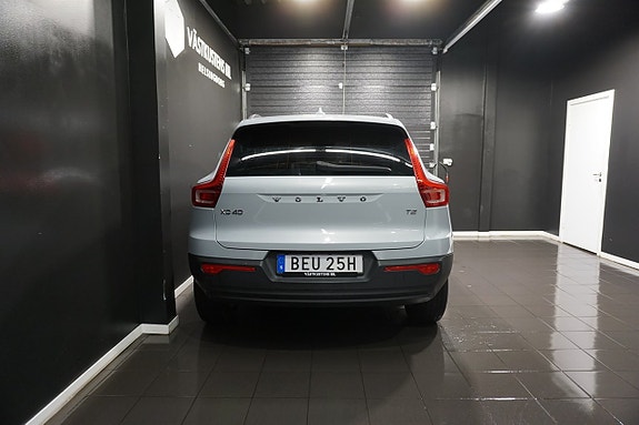 Volvo XC40 6 of 23