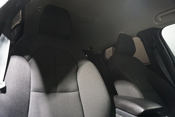 Volvo XC40 11 of 23