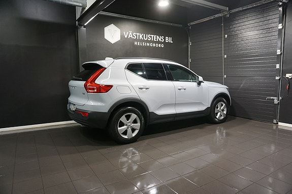 Volvo XC40 7 of 23