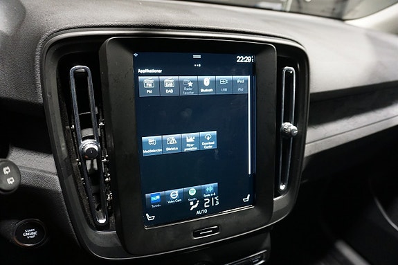 Volvo XC40 18 of 23