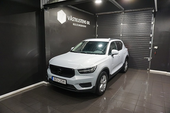 Volvo XC40 4 of 23