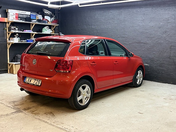 Volkswagen Polo 9 of 18