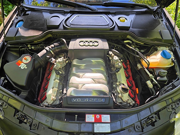 Audi A8 4 of 6