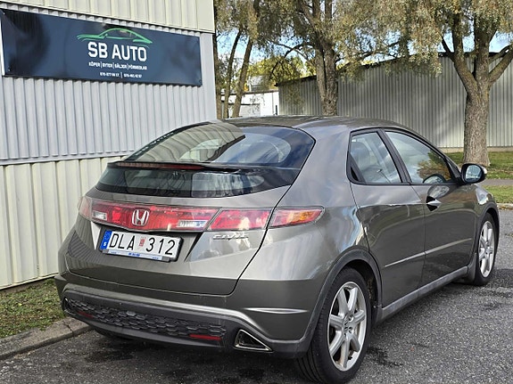 Honda Civic 2 of 10