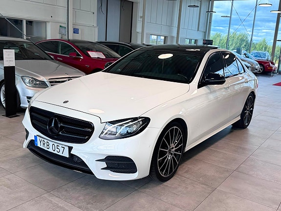 Mercedes-Benz E200 3 of 18