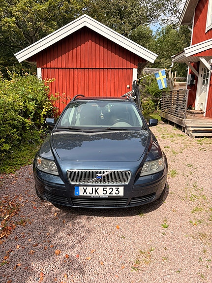 Volvo V50 2 of 6