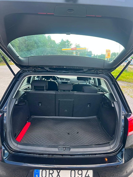 Volkswagen Golf VII 9 of 12