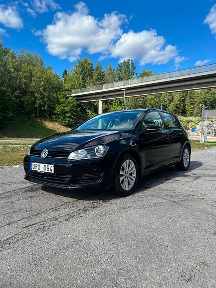 Volkswagen Golf VII 4 of 12