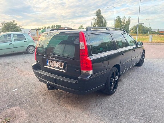 Volvo V70 10 of 21
