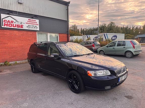 Volvo V70 3 of 21