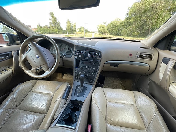 Volvo V70 15 of 21
