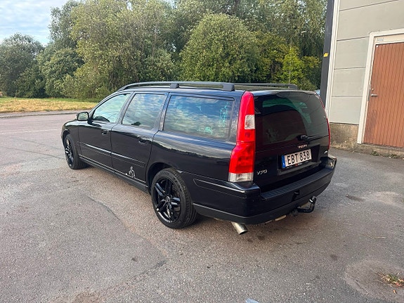 Volvo V70 8 of 21
