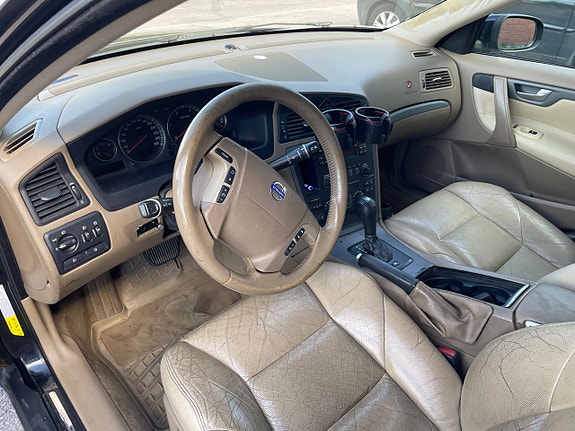 Volvo V70 12 of 21