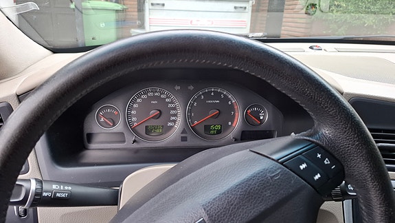 Volvo V70 6 of 10