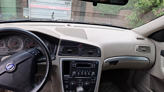 Volvo V70 7 of 10