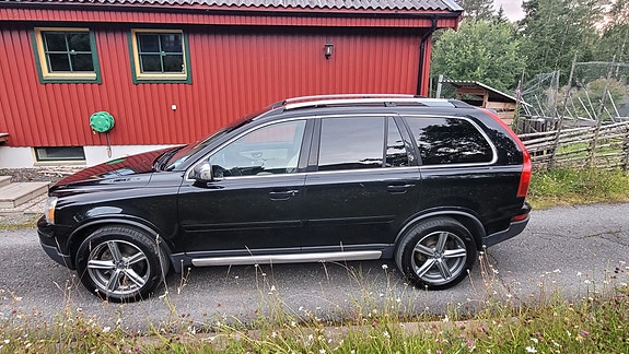 Volvo XC90 7 of 12