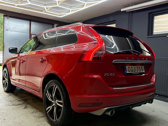 Volvo XC60 3 of 29