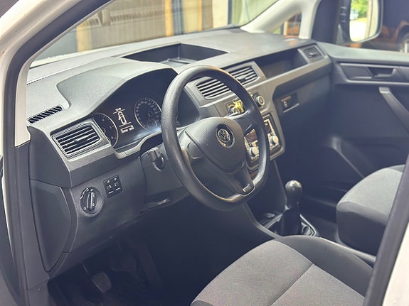 Volkswagen Caddy 10 of 12