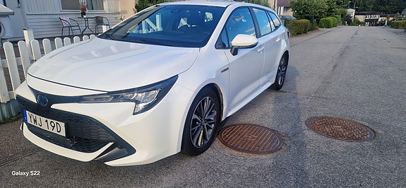 Toyota Corolla 3 of 6