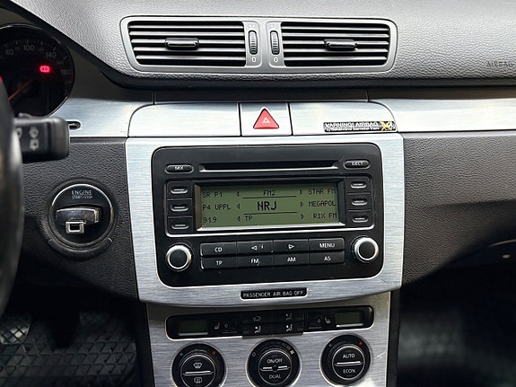 Volkswagen Passat 14 of 20