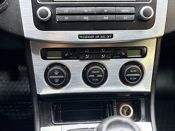 Volkswagen Passat 16 of 20