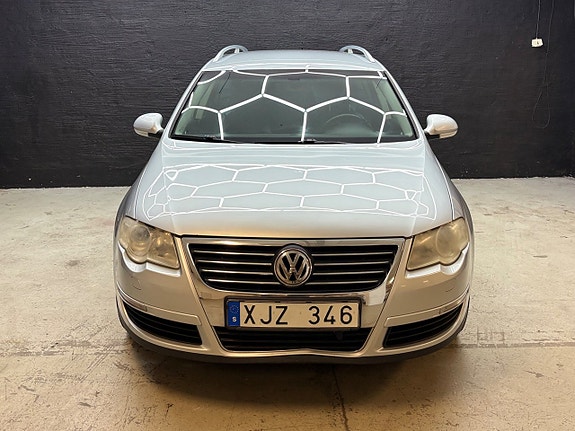 Volkswagen Passat 4 of 20