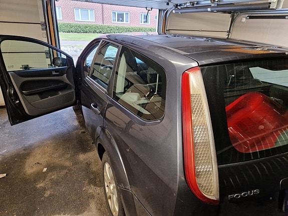 Ford Focus 3 of 8