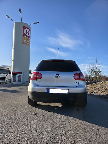 Volkswagen Golf V 5 of 10