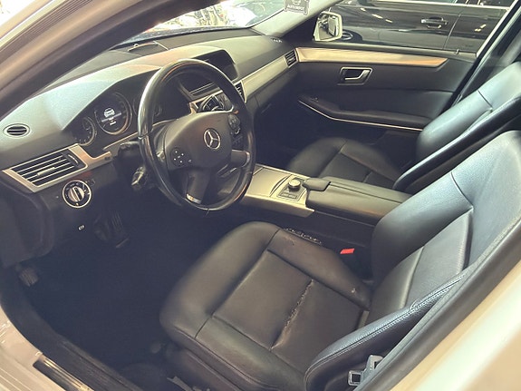 Mercedes-Benz E220 9 of 10