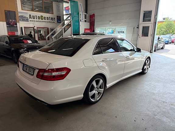 Mercedes-Benz E220 7 of 10