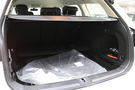 Volkswagen Passat 15 of 21