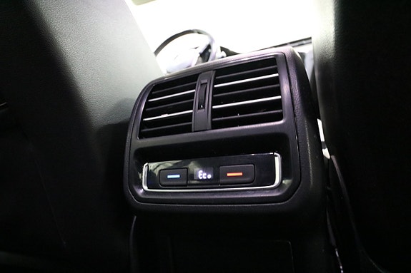 Volkswagen Passat 7 of 21