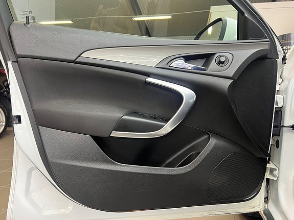 Opel Insignia 22 of 27