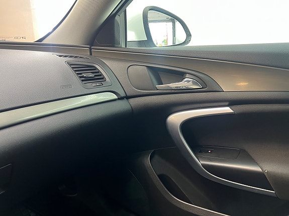 Opel Insignia 16 of 27