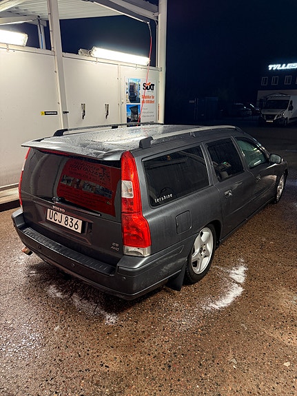 Volvo V70 5 of 8