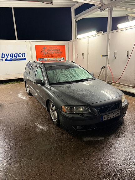 Volvo V70 3 of 8