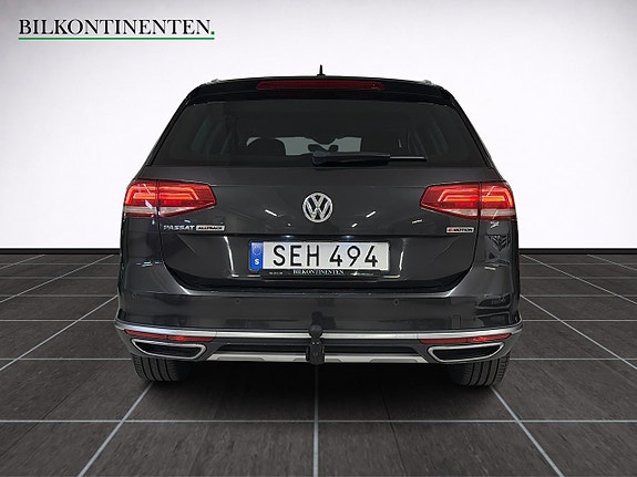 Volkswagen Passat Alltrack 8 of 16
