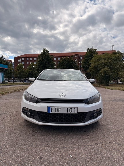 Volkswagen Scirocco 2 of 15