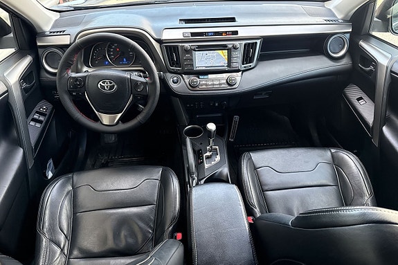 Toyota RAV4 11 of 30